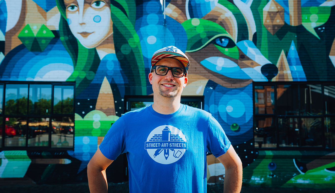 Egbert Scheffer posing for graffiti work Egbert Scheffer posing for graffiti work